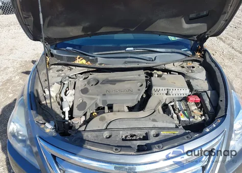 2015 Nissan Altima 2.5 Sv z USA, uszkodzony, nr VIN 1N4AL3AP5FC587611